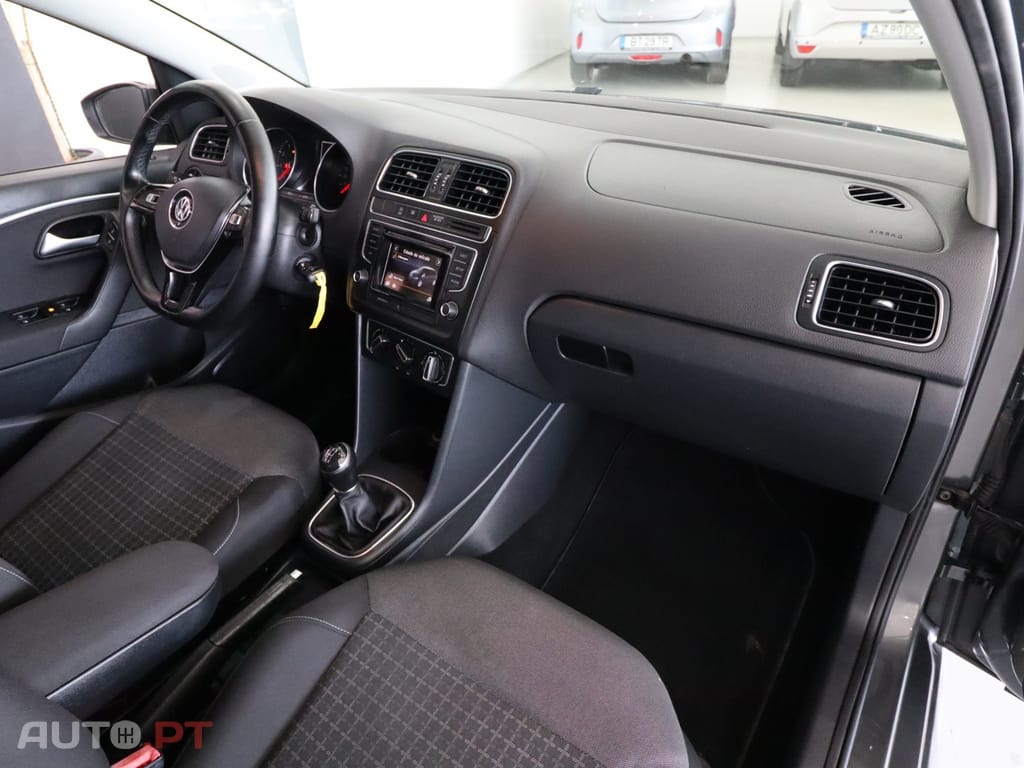 Volkswagen Polo 1.0 Confortline