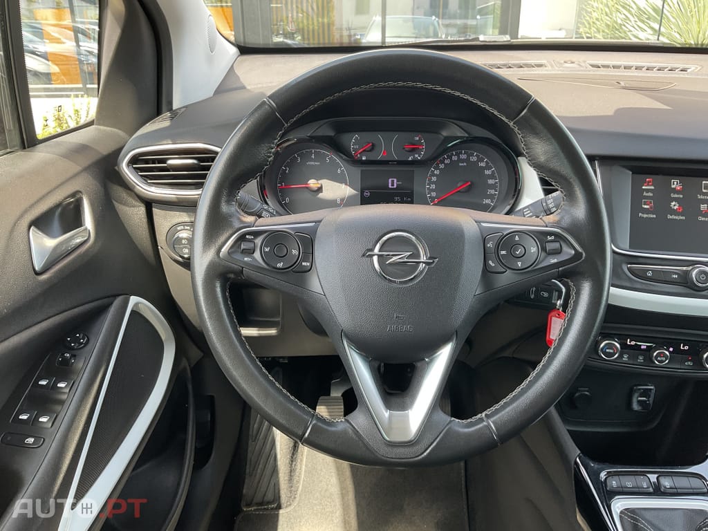 Opel Crossland 1.2 T Design & Tech