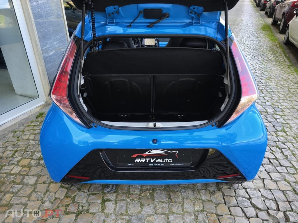 Toyota Aygo 1.0 X-Play Plus