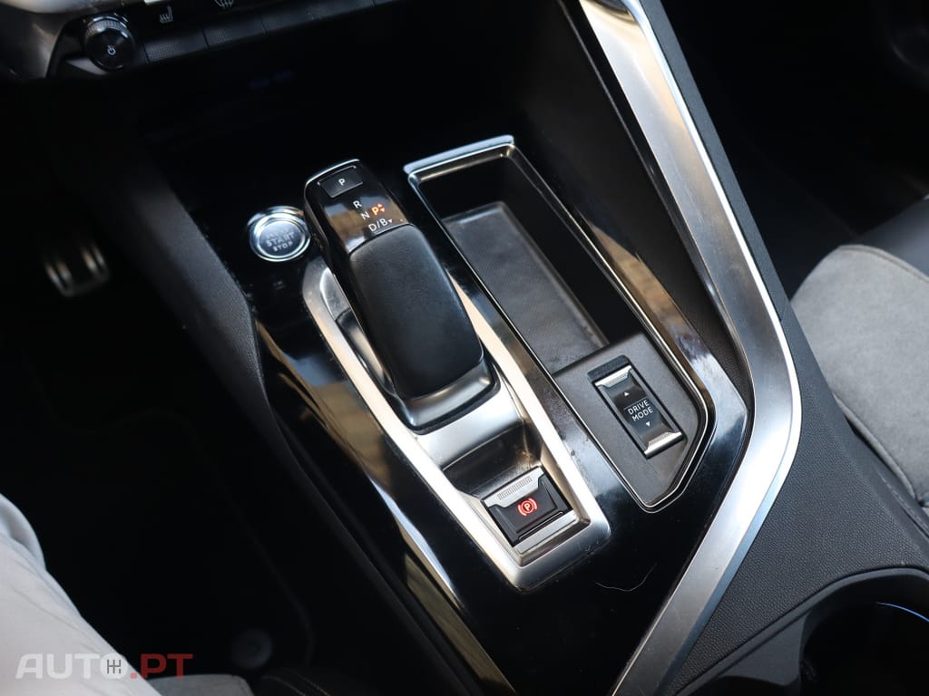 Peugeot 3008 1.6 Hybrid GT e-EAT8
