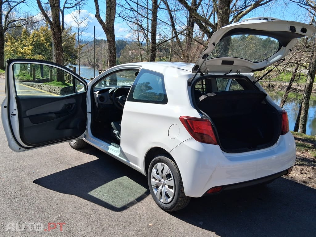 Toyota Yaris XP13N