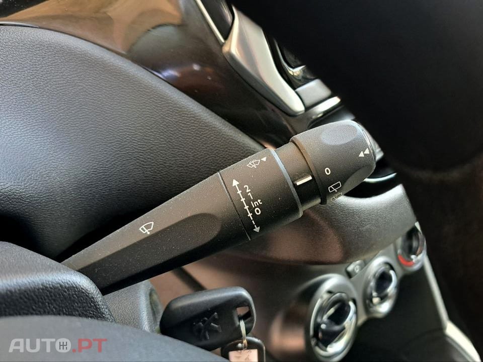 Peugeot 208 1.4 HDi SE Style