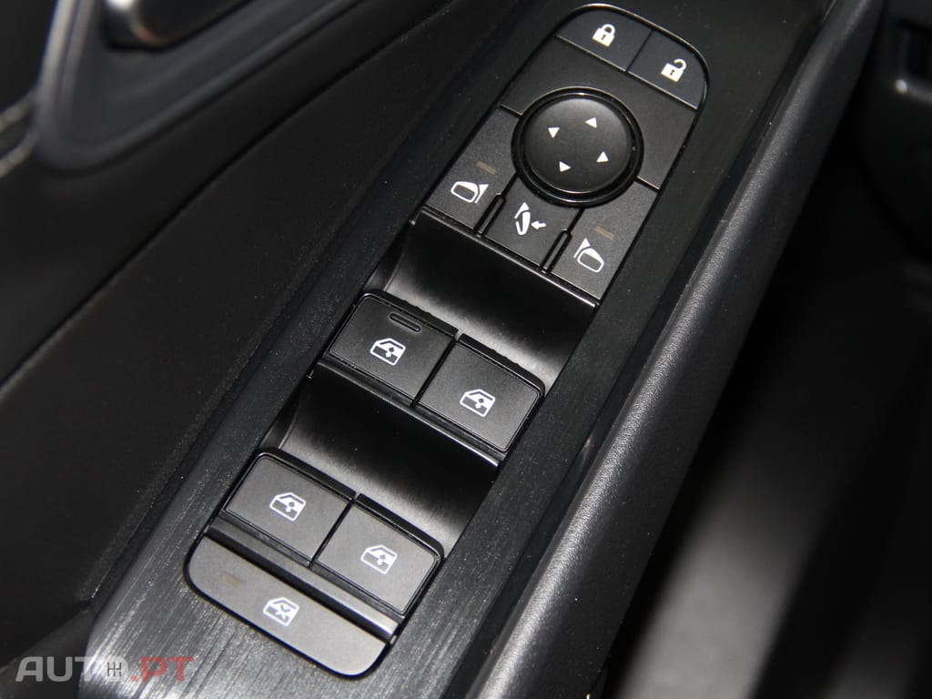 Nissan Qashqai 1.3 DIG-T Acenta — fotografia 19