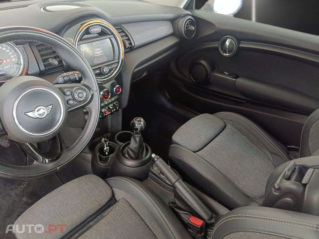 MINI Cooper Cooper D