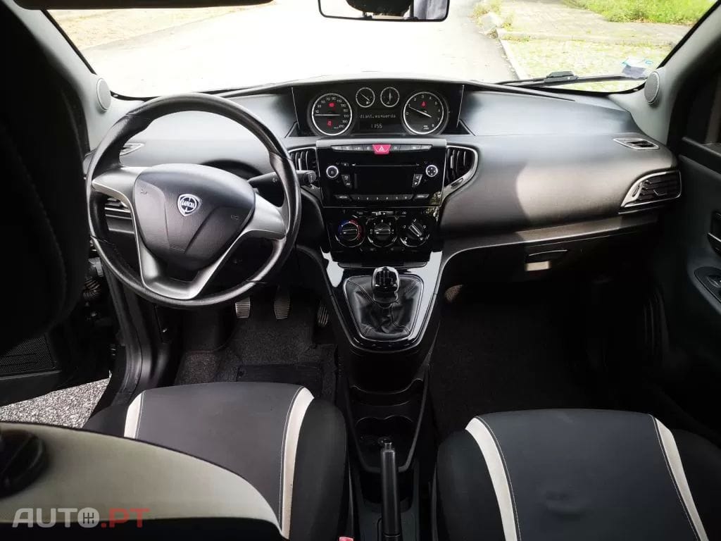Lancia Ypsilon 1.2 S&S Gold