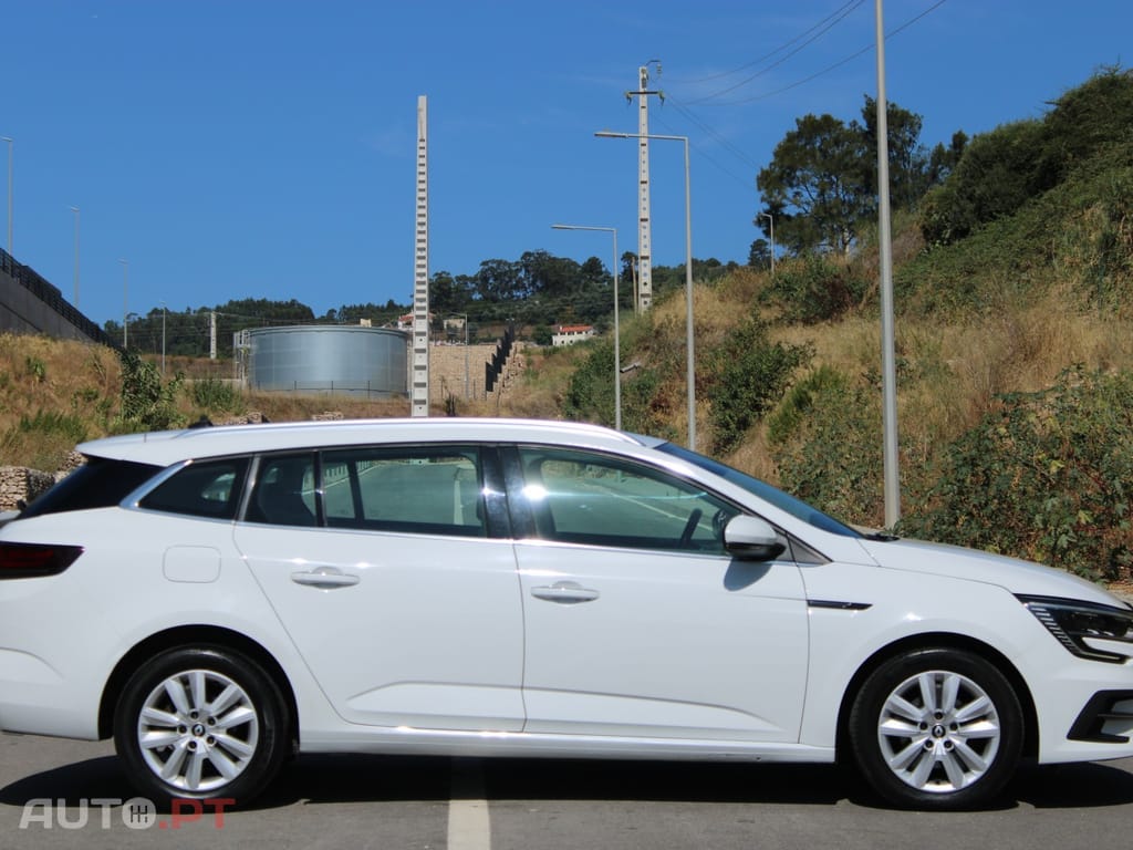 Renault Mégane Sport Tourer 1.5 Blue dCi Intens EDC