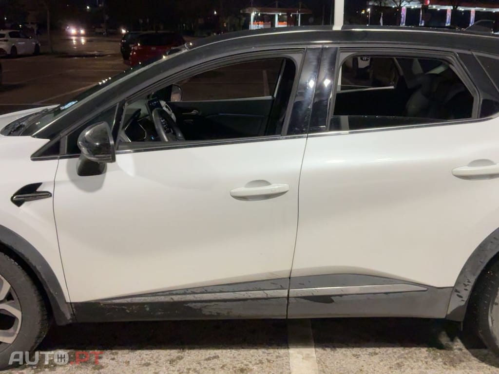 Renault Captur 1.6 E-Tech Zen