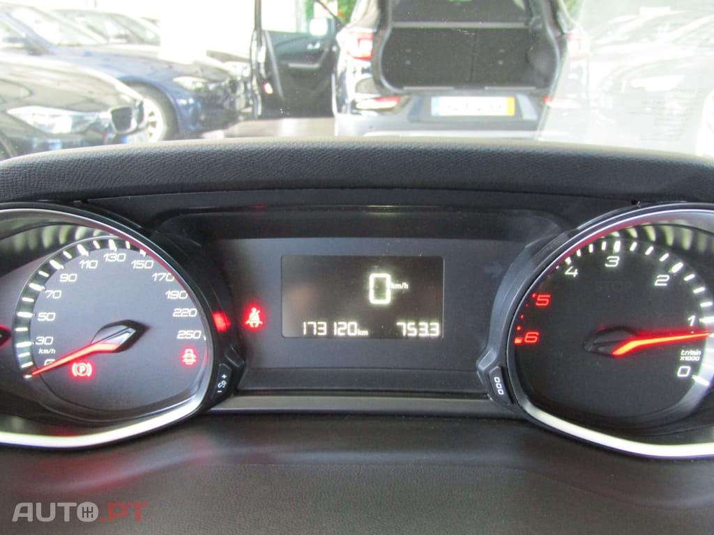 Peugeot 308 1.5 BlueHDi Business Line