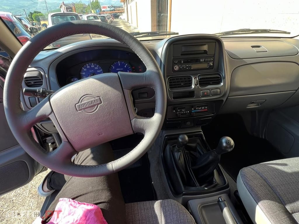 Nissan Navara 2.5 td