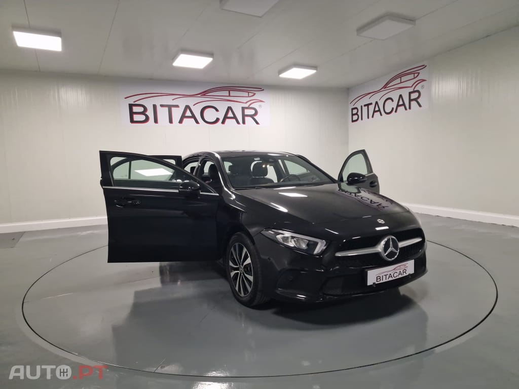 Mercedes-Benz A 250 E STYLE PLUS Hibrido Plug-In