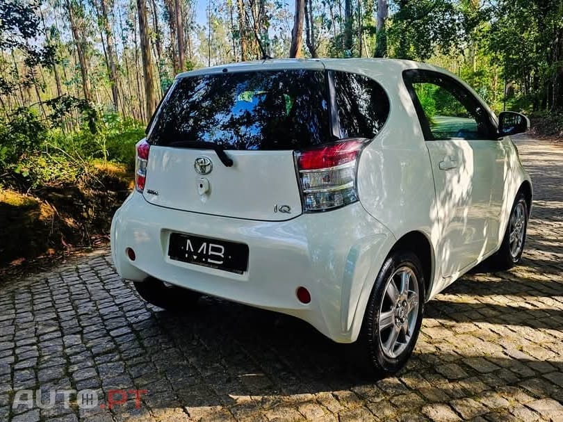Toyota iQ 1.0 VVT-i Essential+AC