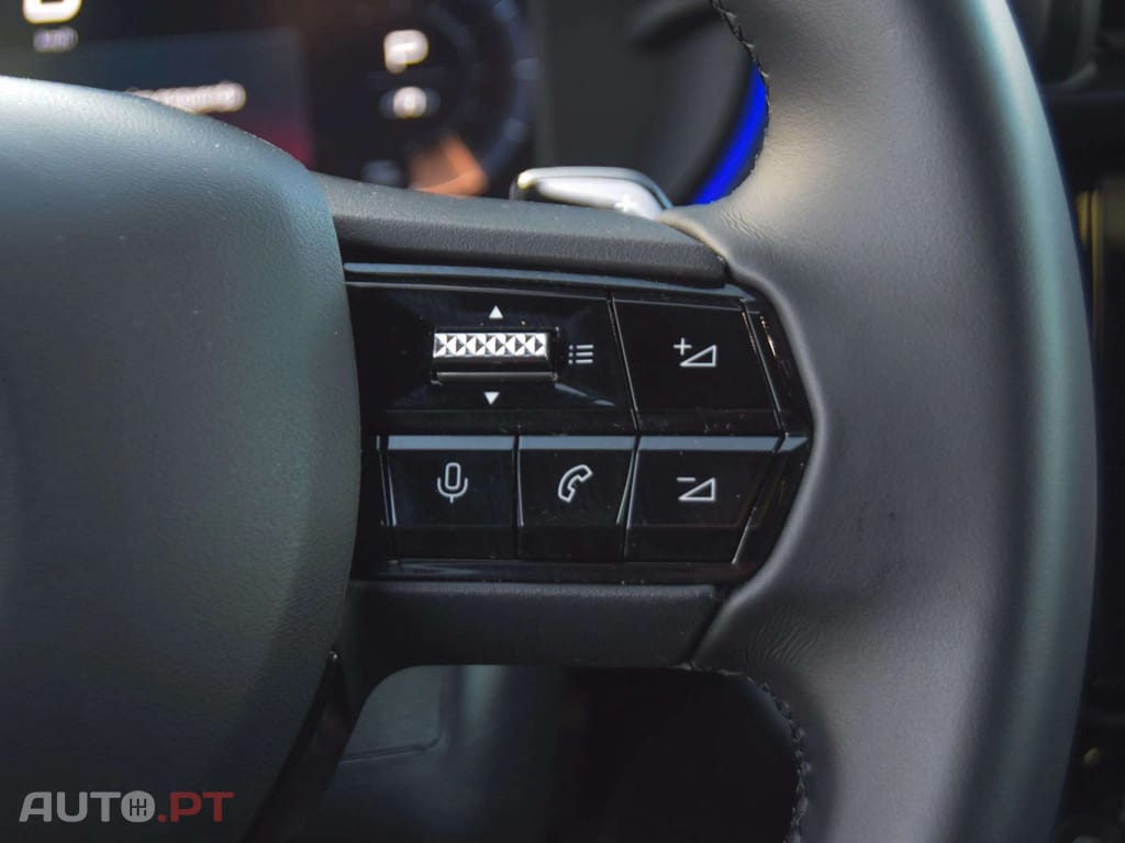 Alfa Romeo Junior 1.2 Sport Speciale Q4 eDCT6