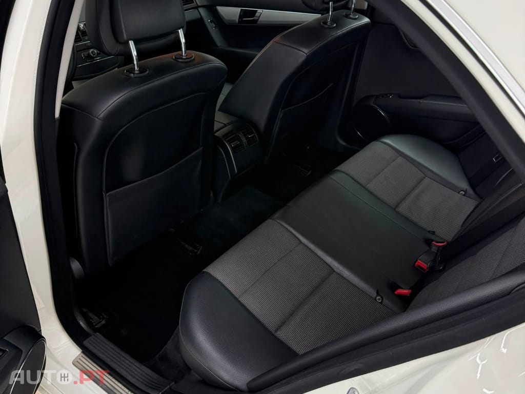 Mercedes-Benz 220 CDI