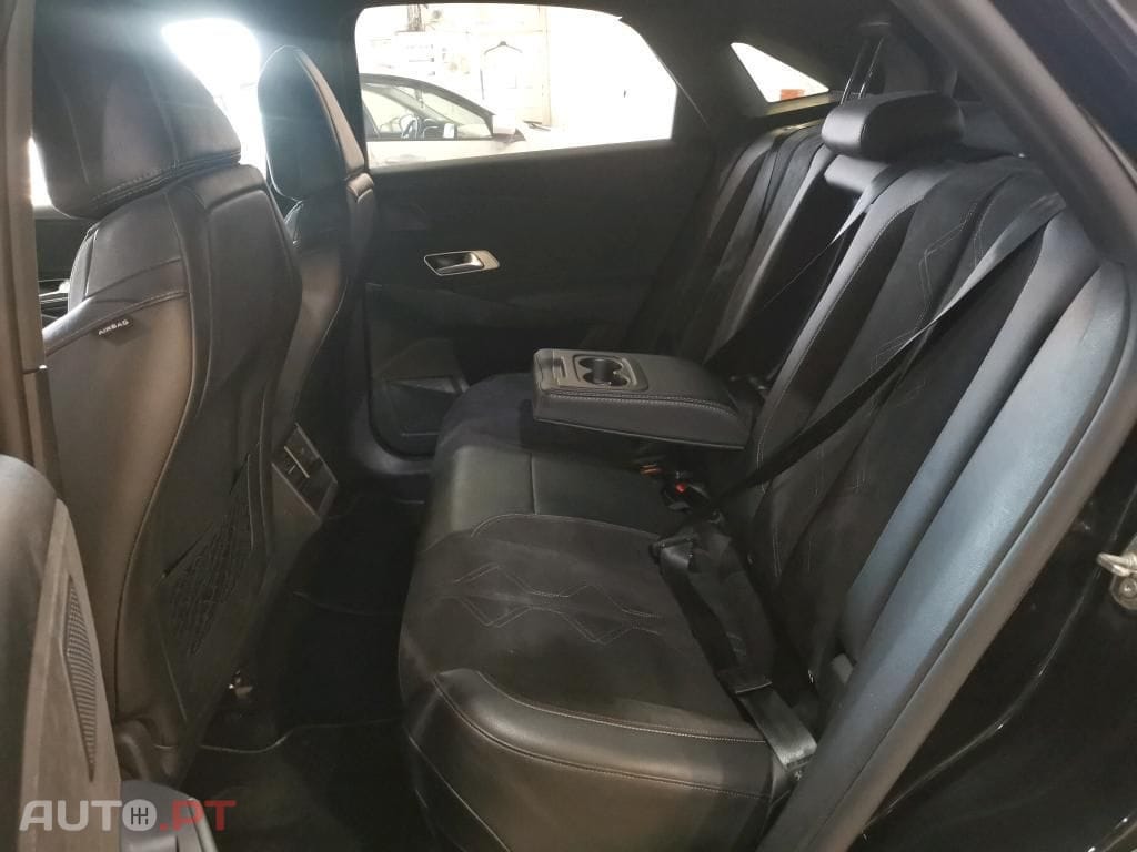 DS DS7 Crossback E-Tense Performance Line EAT8