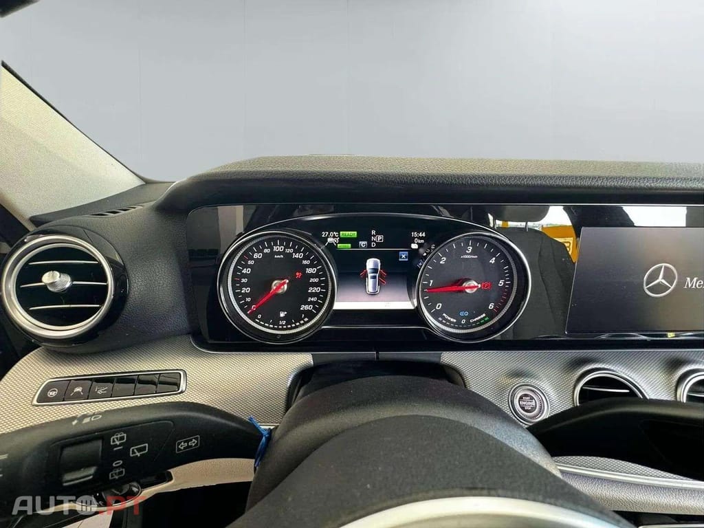 Mercedes-Benz E 300 De Avantgarde 