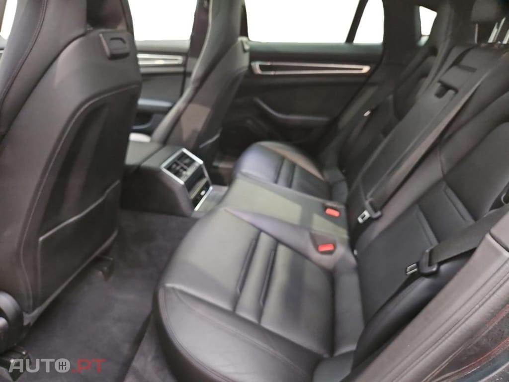 Porsche Panamera 3.0 4 E-Hybrid Platinum Edition