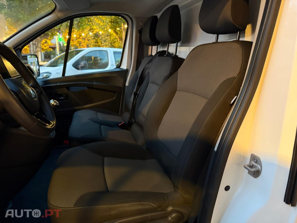 Renault Trafic 2.0 Blue dCi L1H1 Advance