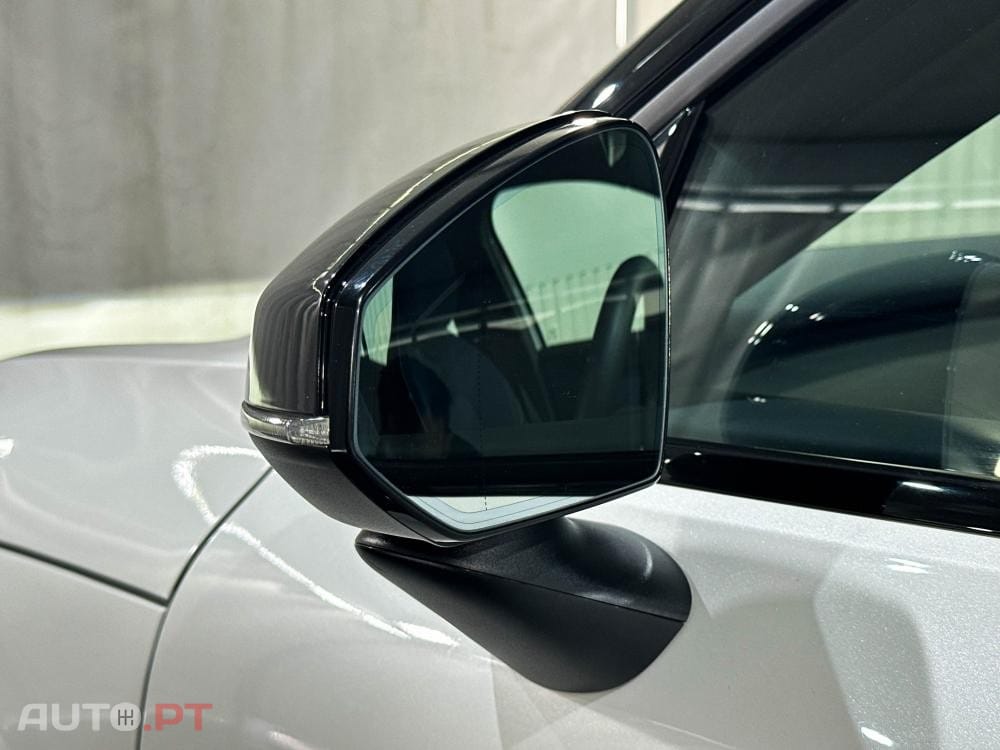 Volvo EX30 Single Motor Extended Range RWD Plus