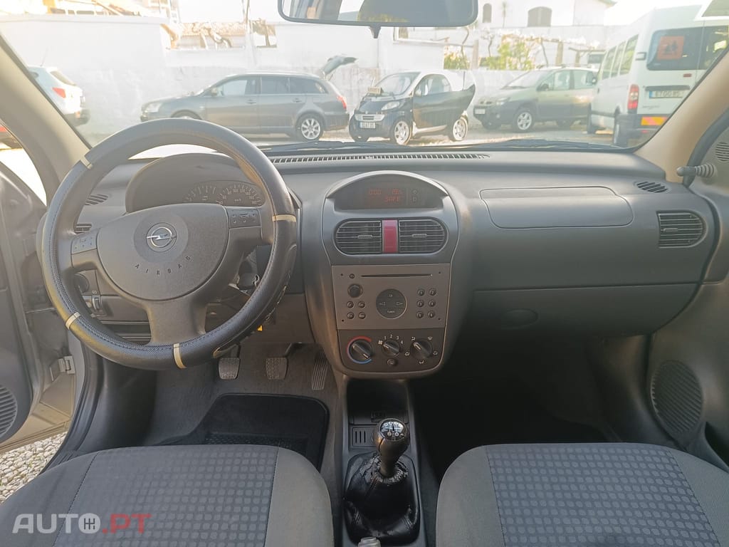 Opel Corsa 1.2 16V Confort