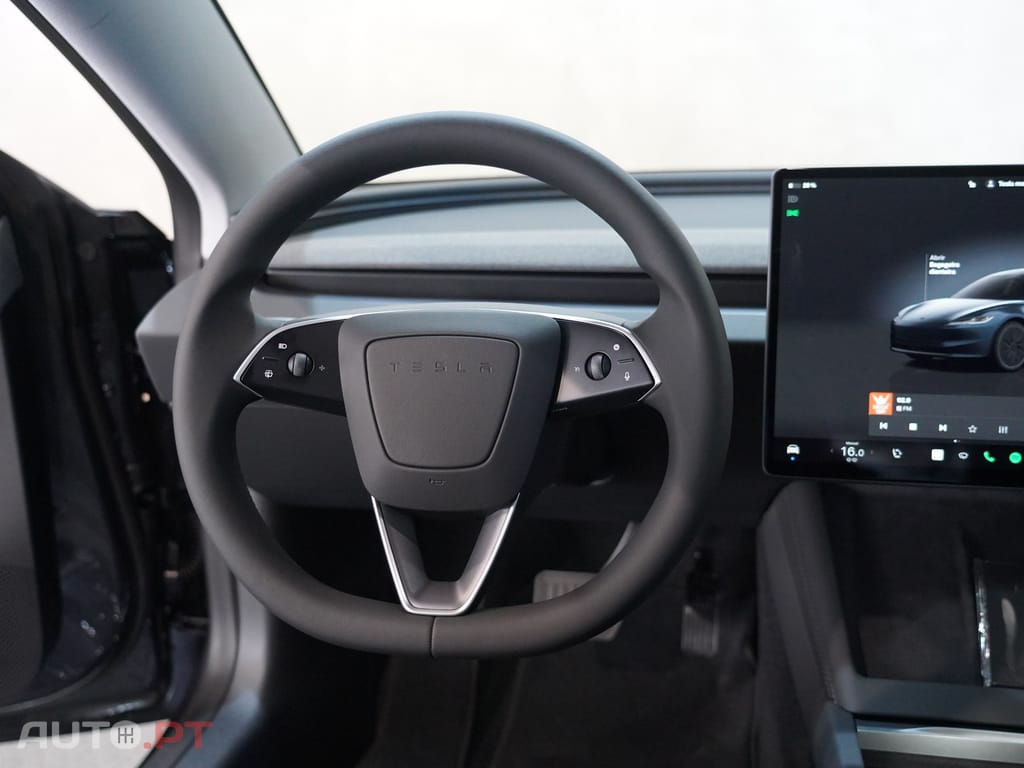 Tesla Model 3 Tração Traseira