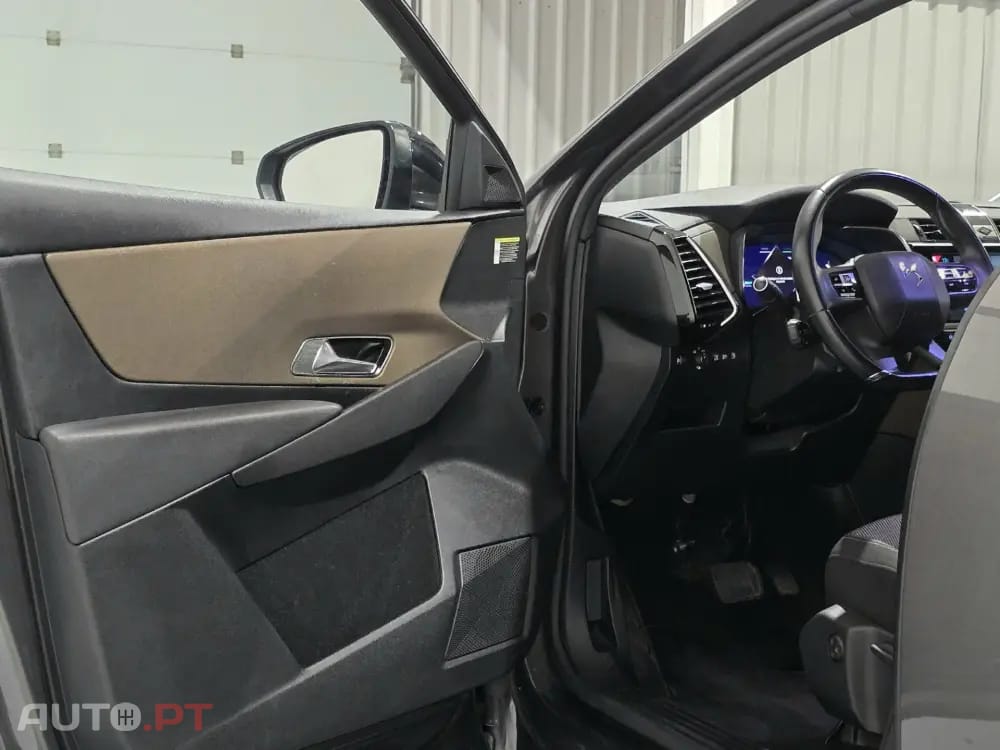 DS DS7 Crossback E-Tense Bastille+ EAT8