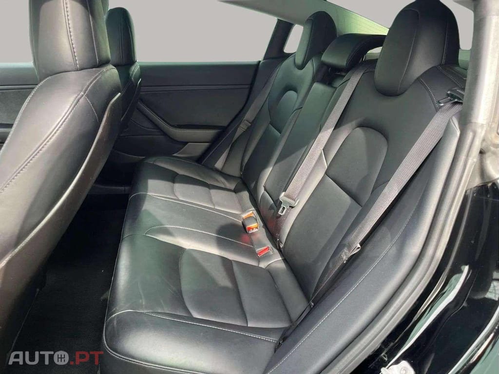 Tesla Model 3 LongRange AWD Performance