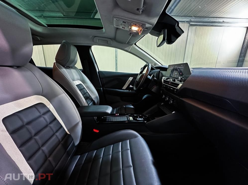 Citroen C4 PureTech 130 Stop&Start EAT8 SHINE