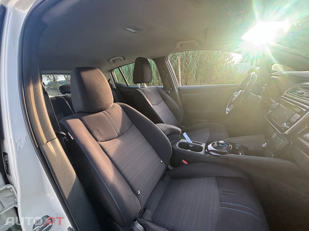 Nissan Leaf Tekna ProPilot Park