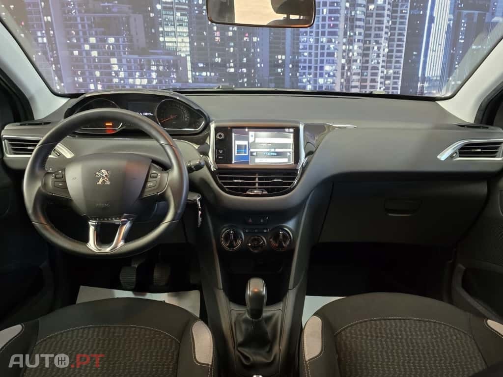 Peugeot 208 82 VTI Style