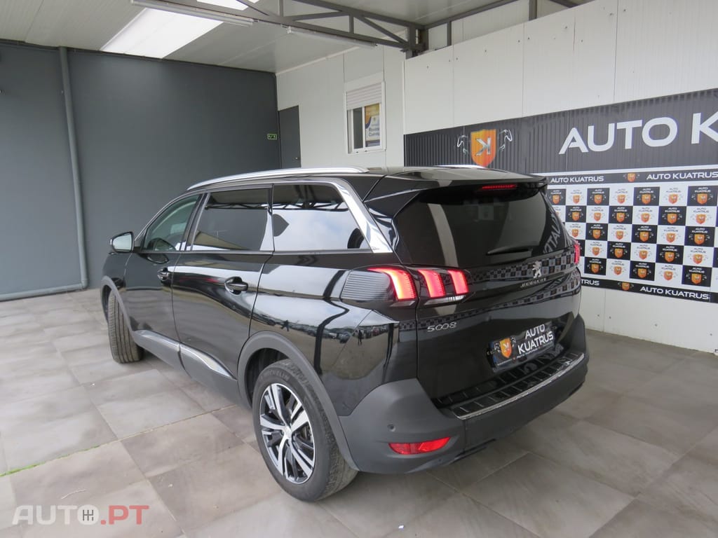 Peugeot 5008 1.5 BlueHDi Allure