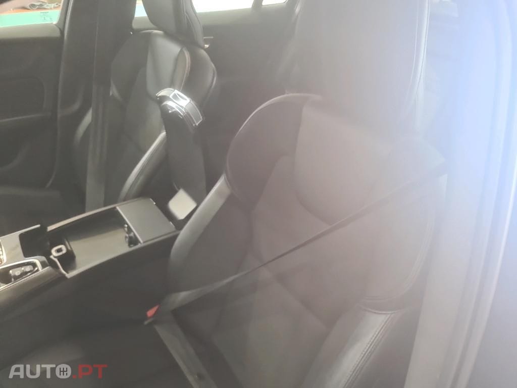Volvo V60 2.0 T8 AWD TE Momentum Plus