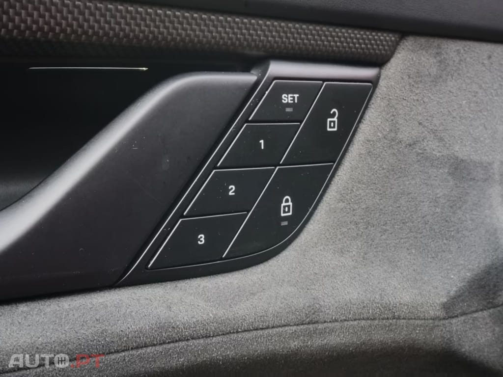 Porsche Taycan GTS I.V.A DEDUTIVEL 