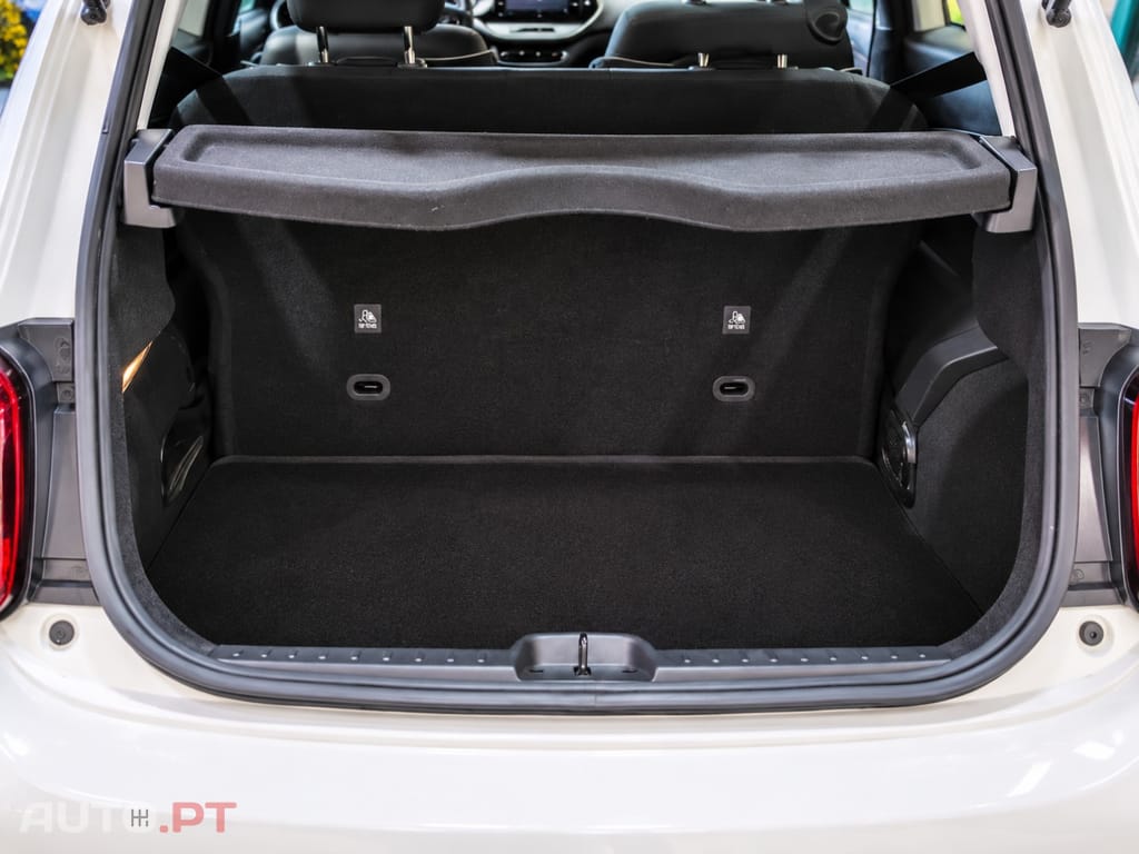 Fiat 500e Action