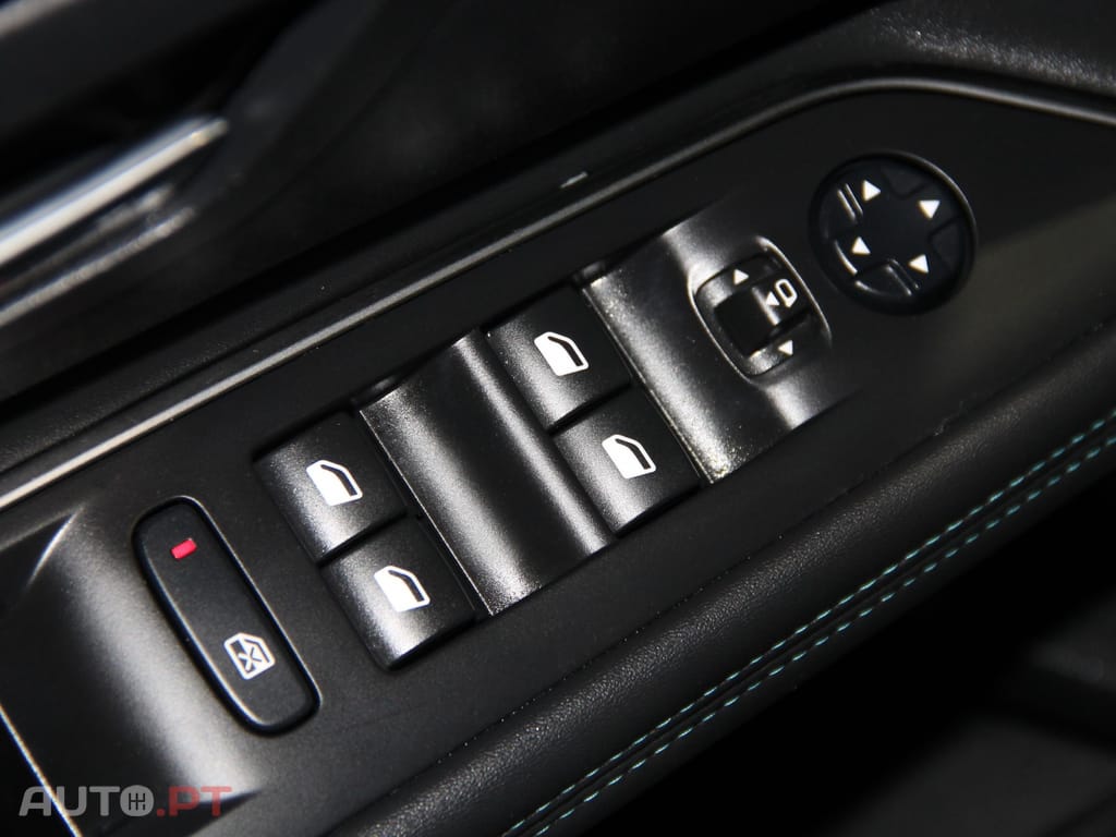 Peugeot 3008 1.5 BlueHDi Active