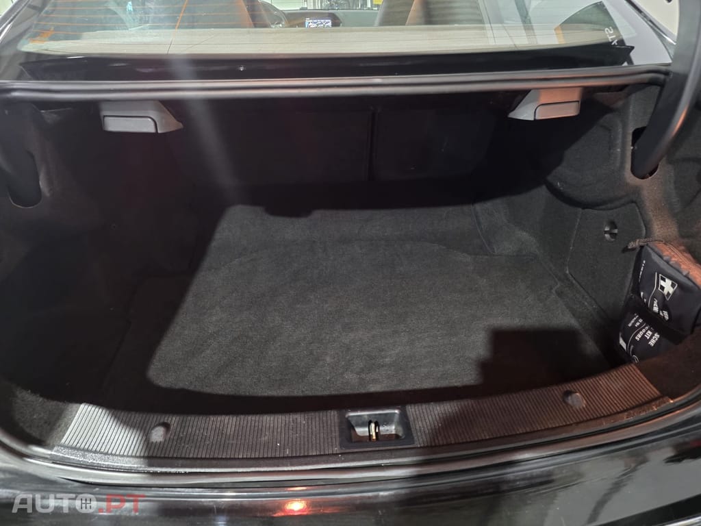 Mercedes-Benz E 350 CDi Avantgarde BlueEfficiency