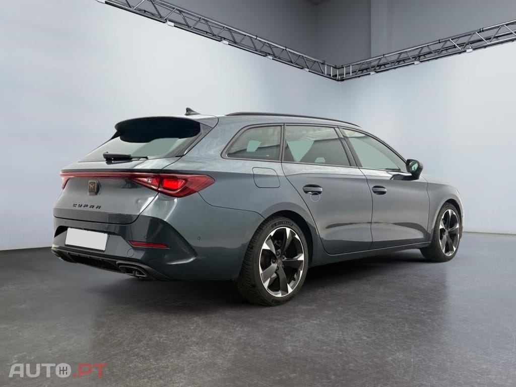 Seat Leon 1.5 eTSI V DSG7