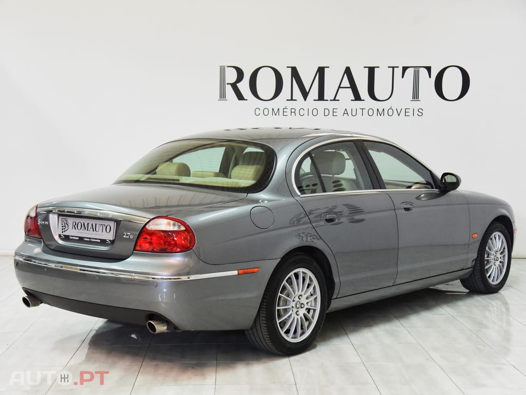 Jaguar S-Type 2.7 D V6 Executive Auto.