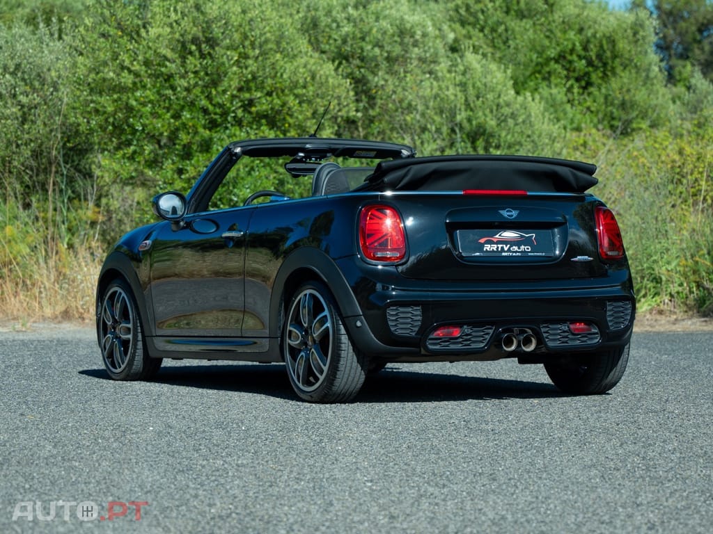 MINI Cabrio John Cooper Works Auto Desportiva
