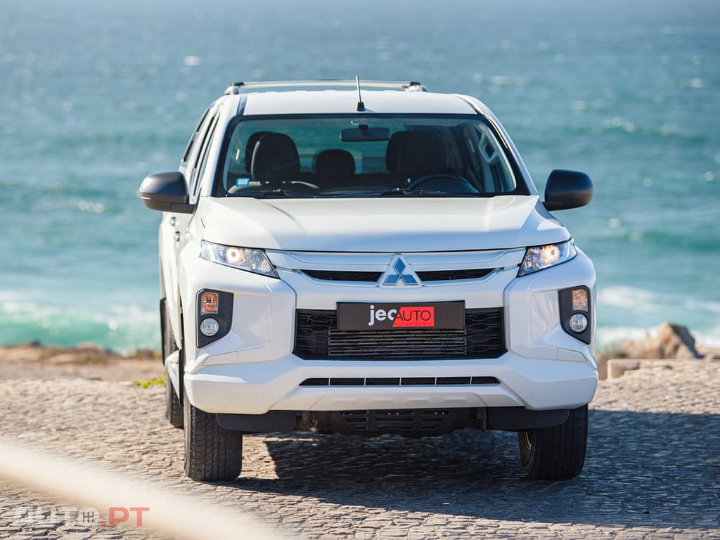 Mitsubishi L200 2.3 DI-D Space Cab Invite 4WD