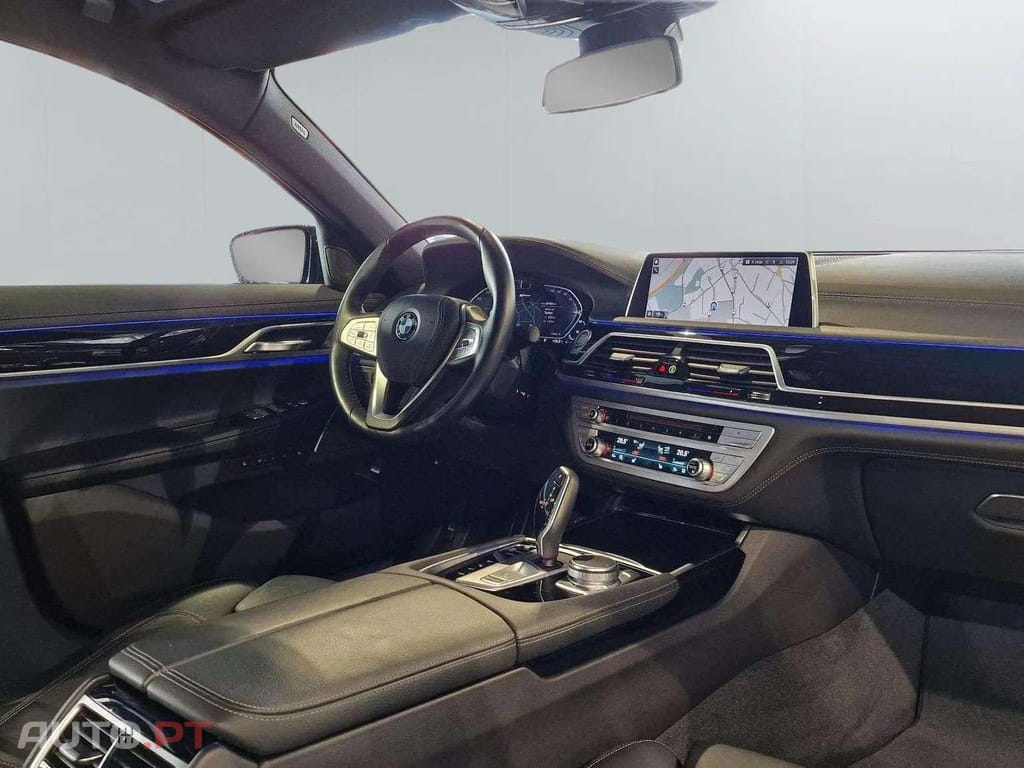 BMW 745 xDrive longo