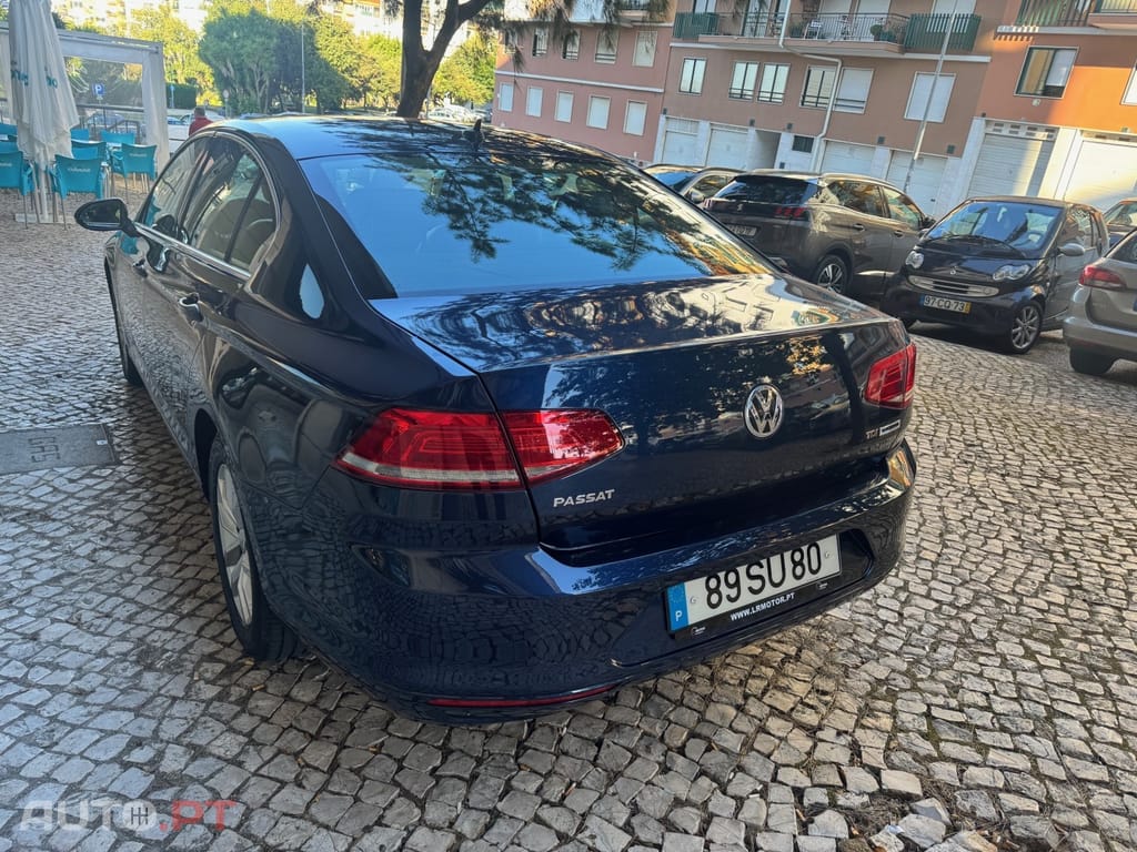 Volkswagen Passat 1.6 TDI Highline DSG