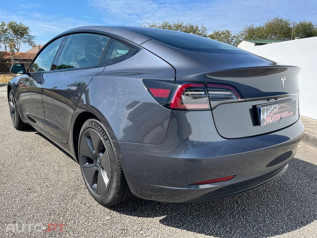 Tesla Model 3 Long Range AWD Dual Motor