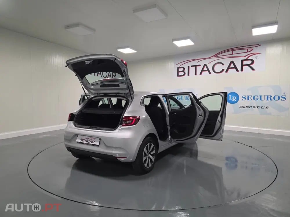 Renault Clio 1.0 TCe Evolution — fotografia 55