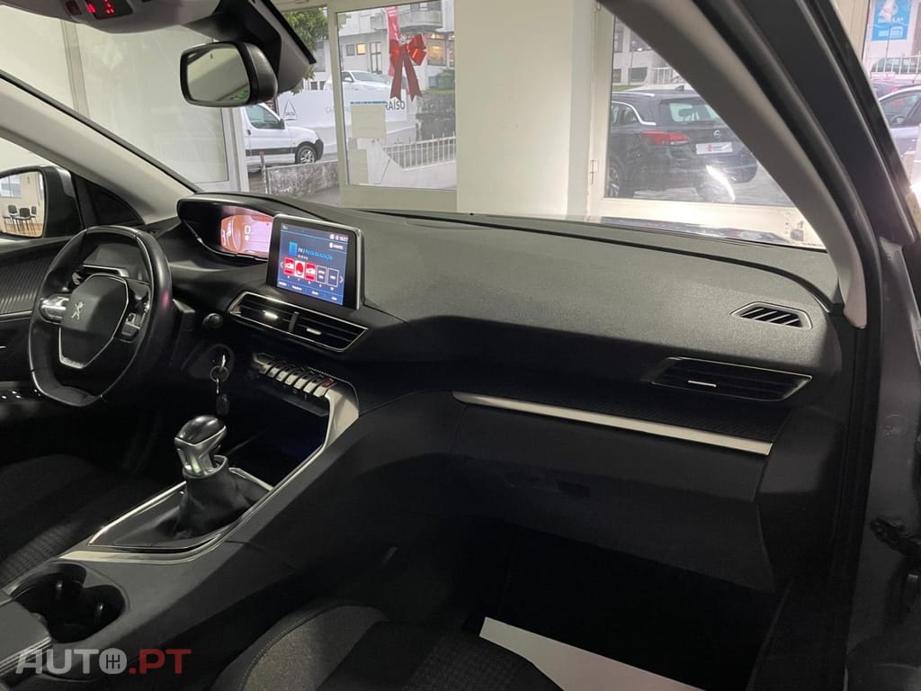 Peugeot 3008 1.2 PureTech Active