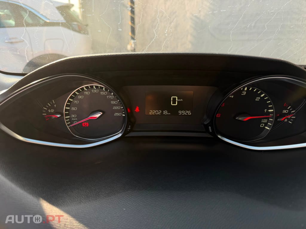 Peugeot 308 1.6 e-HDi Allure J17