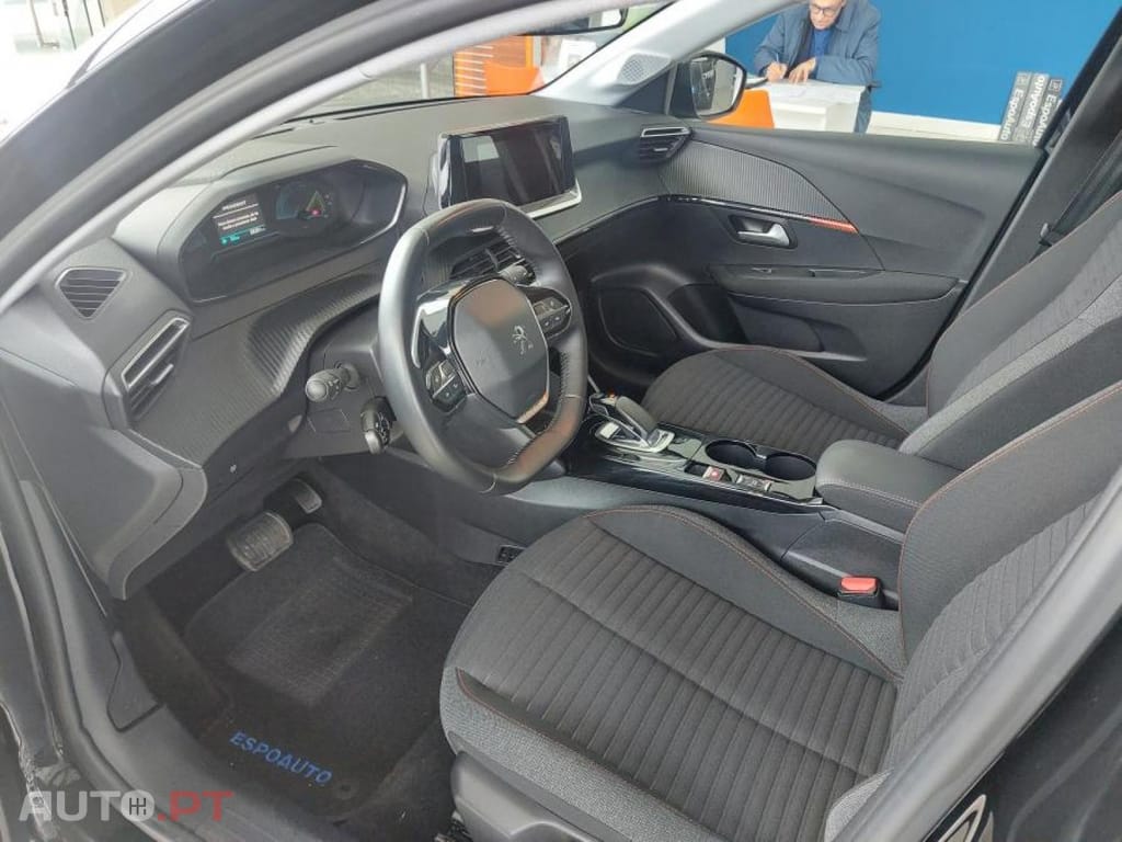 Peugeot E-208 50 kWh Active