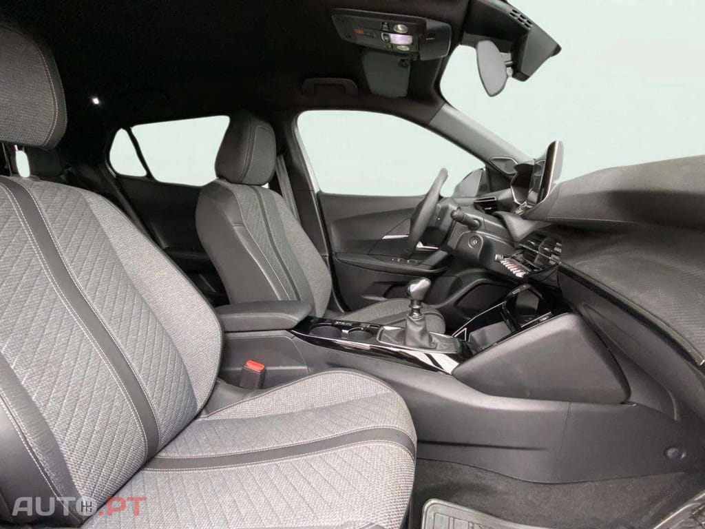 Peugeot 2008 1.2 PureTech Allure