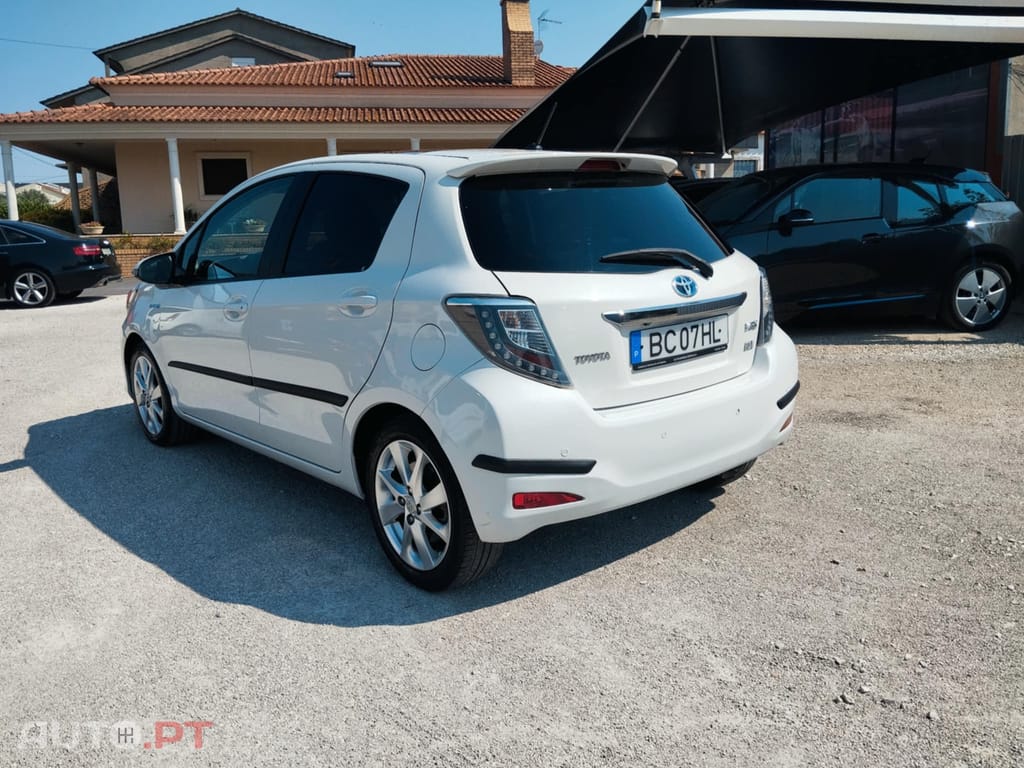 Toyota Yaris 1.5 hibrido