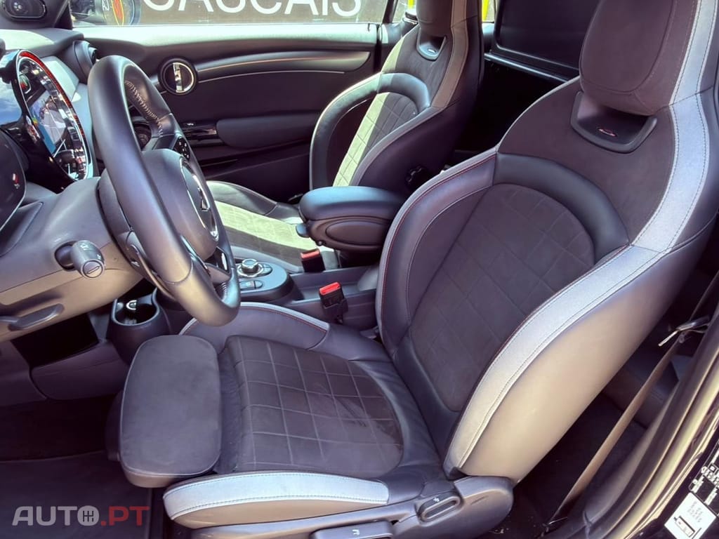 MINI Cabrio John Cooper Works Auto Desportiva