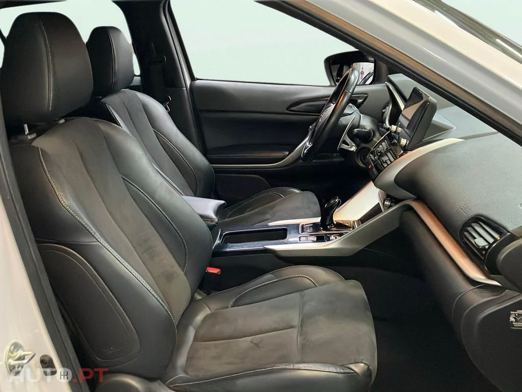 Mitsubishi Eclipse Cross PHEV MOTION AT1